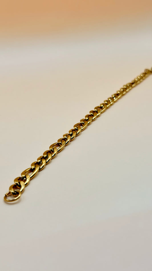 Esclava Corte Gucci Dorada